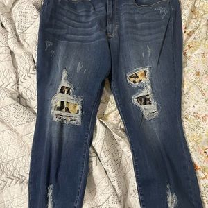 Judy blue distressed leopard print jeans NWT